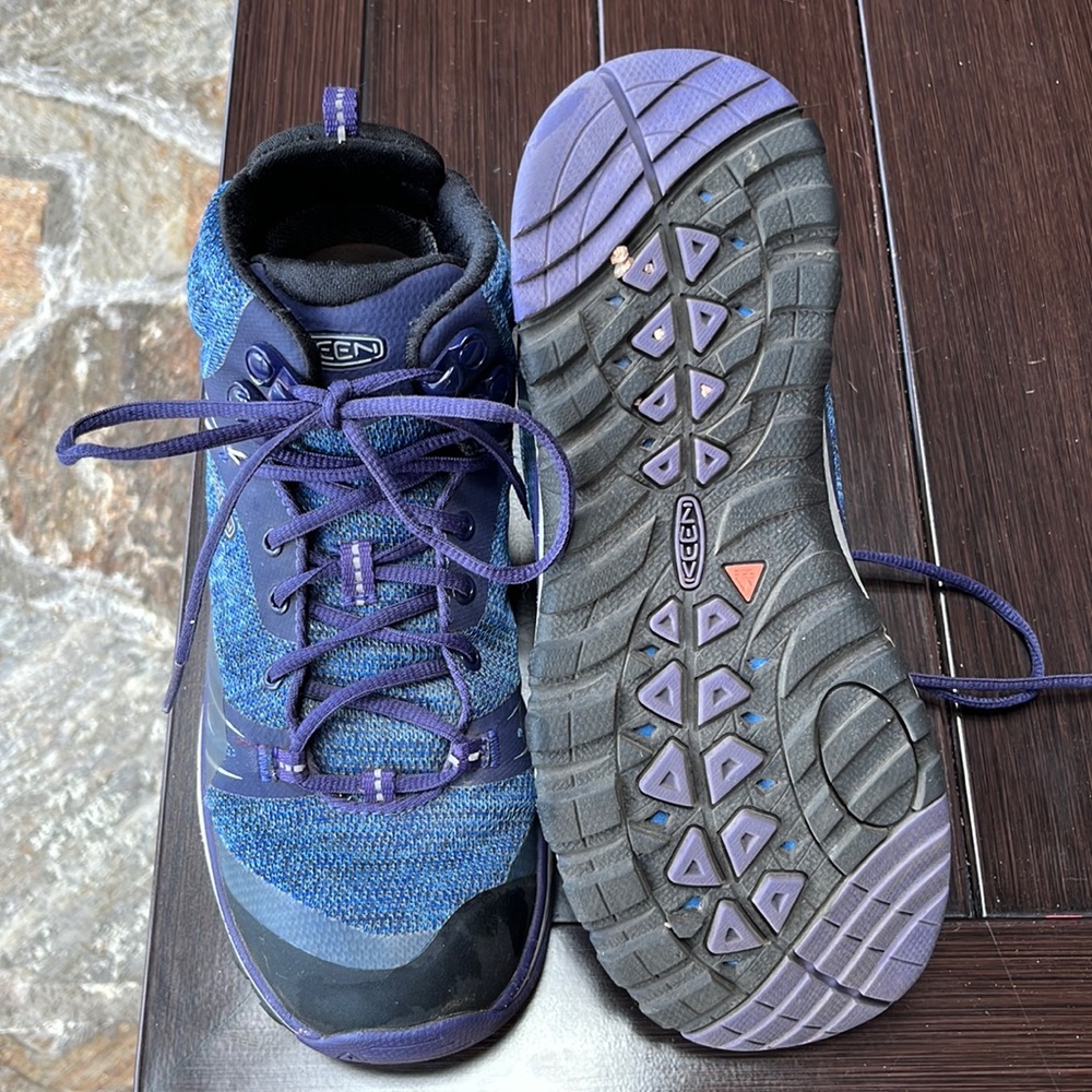 Womens 6 Keen hiking boots Blue/Purple